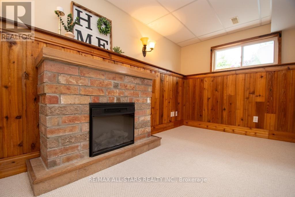 8 Trailway Lane N, Kawartha Lakes (Lindsay), Ontario  K9V 6L3 - Photo 17 - X12263107