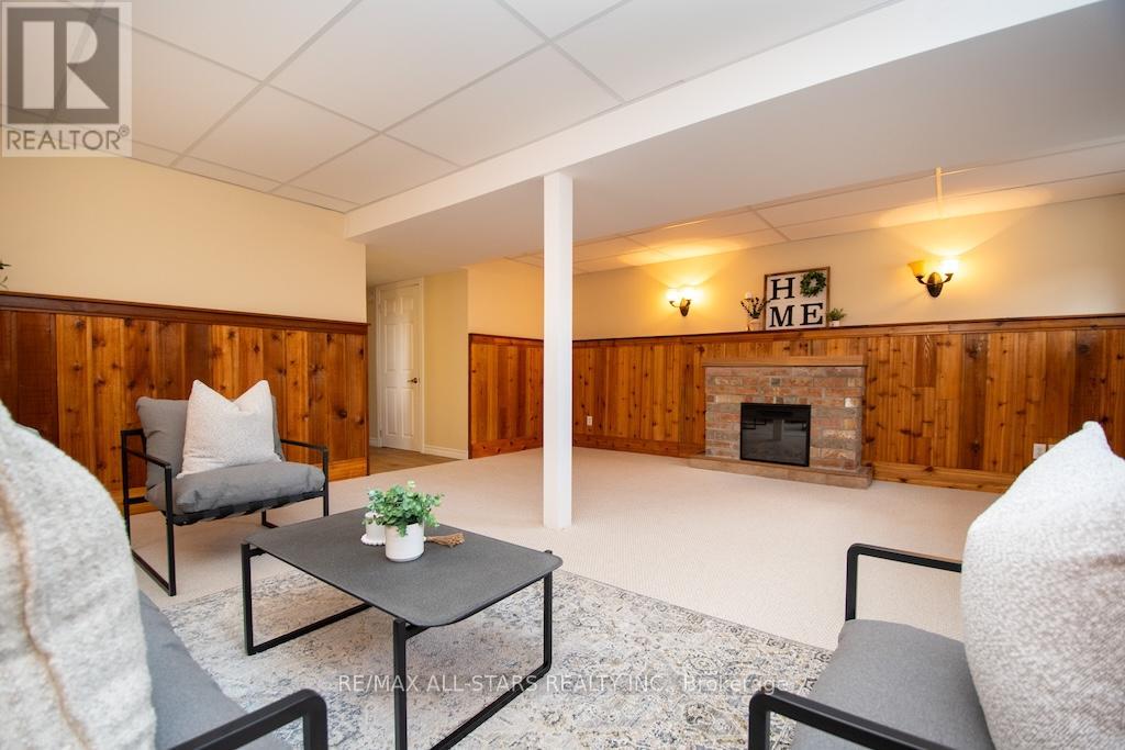 8 Trailway Lane N, Kawartha Lakes (Lindsay), Ontario  K9V 6L3 - Photo 20 - X12263107