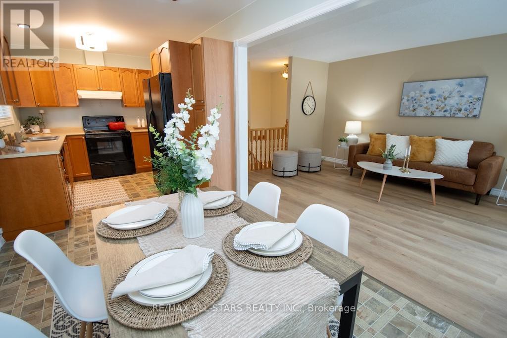 8 Trailway Lane N, Kawartha Lakes (Lindsay), Ontario  K9V 6L3 - Photo 8 - X12263107