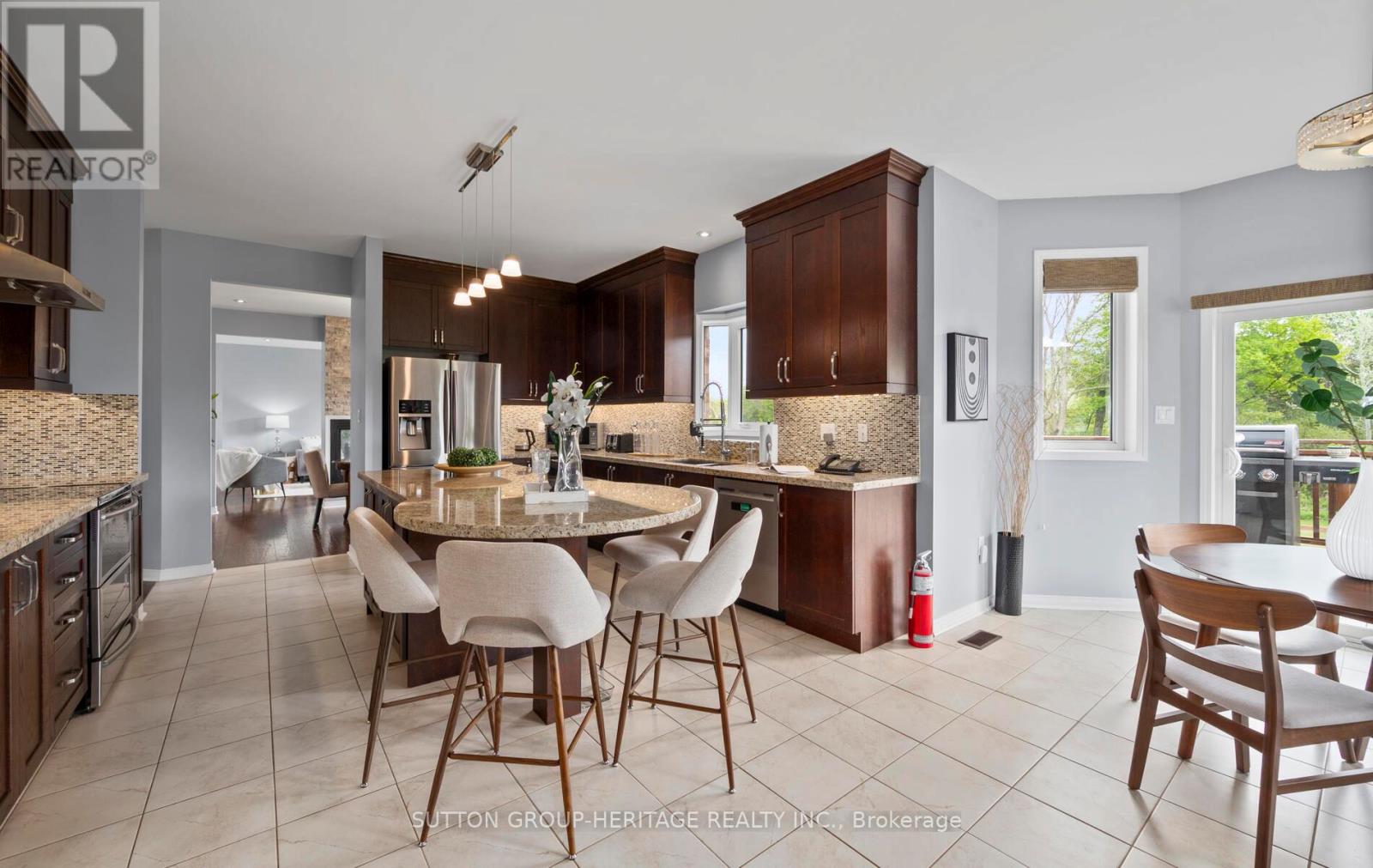 61 Songbird Crescent, Kawartha Lakes (Ops), Ontario  K9V 0A9 - Photo 10 - X12262878