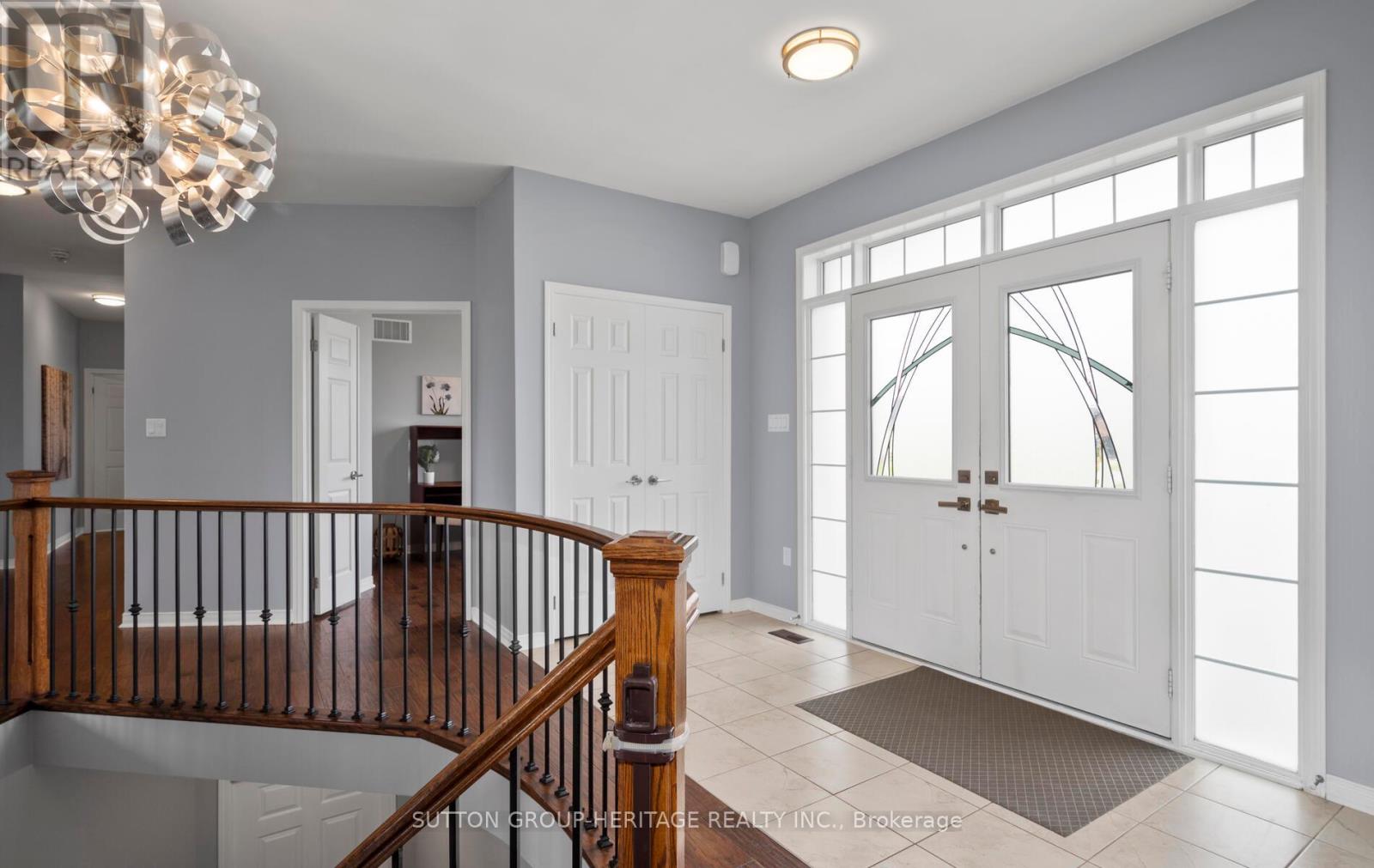 61 Songbird Crescent, Kawartha Lakes (Ops), Ontario  K9V 0A9 - Photo 5 - X12262878