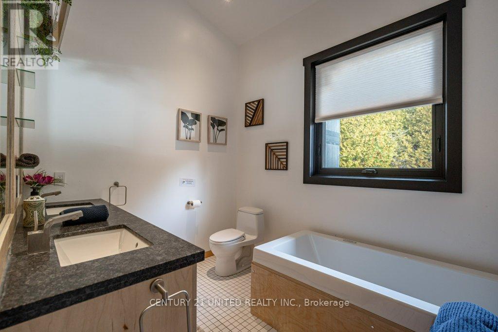 1080 Clydesdale Road, North Kawartha, Ontario  K0L 1A0 - Photo 24 - X12263613