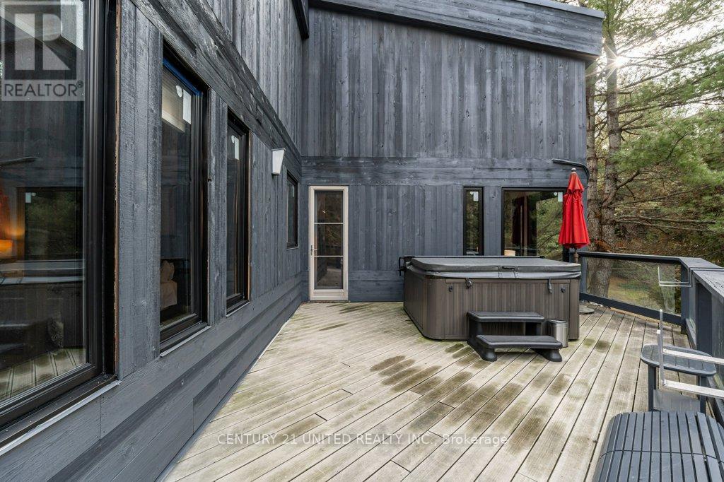 1080 Clydesdale Road, North Kawartha, Ontario  K0L 1A0 - Photo 32 - X12263613