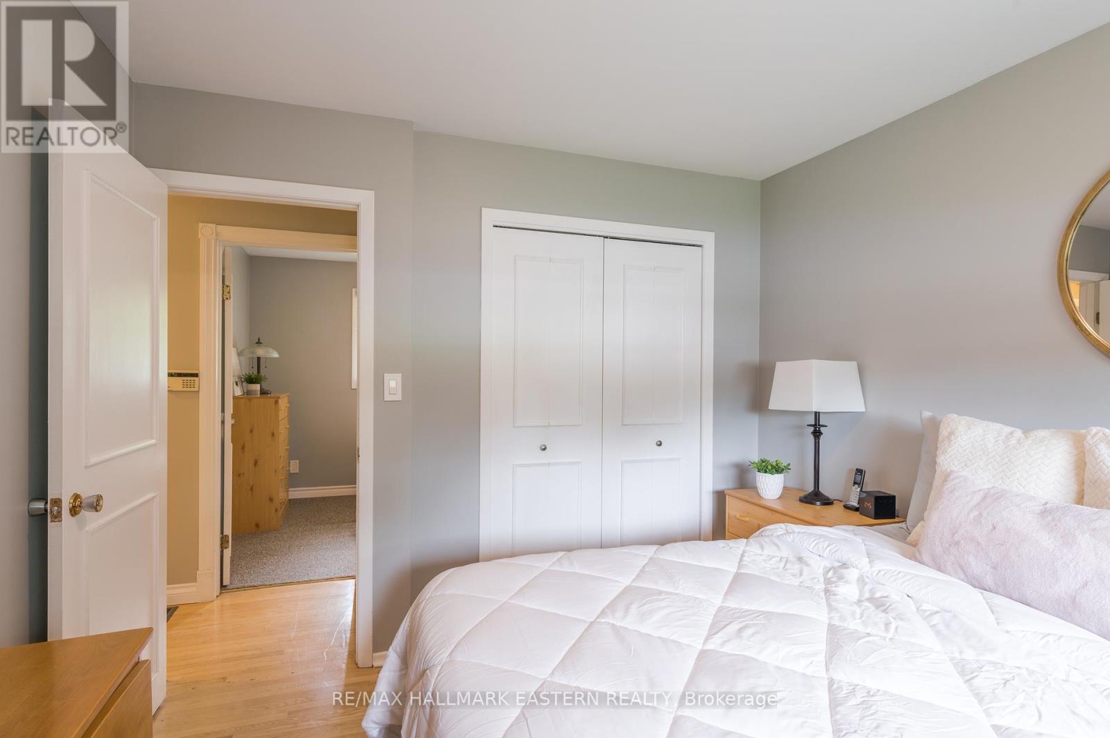 815 Stewart Drive, Peterborough South (East), Ontario  K9J 7R3 - Photo 13 - X12263646