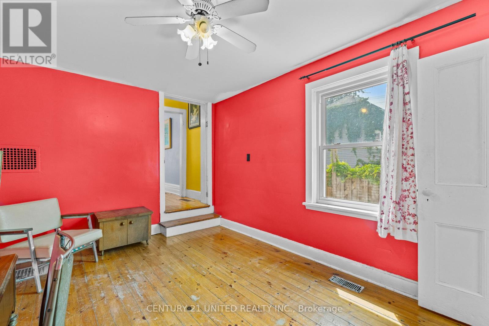 14 Kirk Street, Peterborough Central (North), Ontario  K9H 2R7 - Photo 12 - X12263984