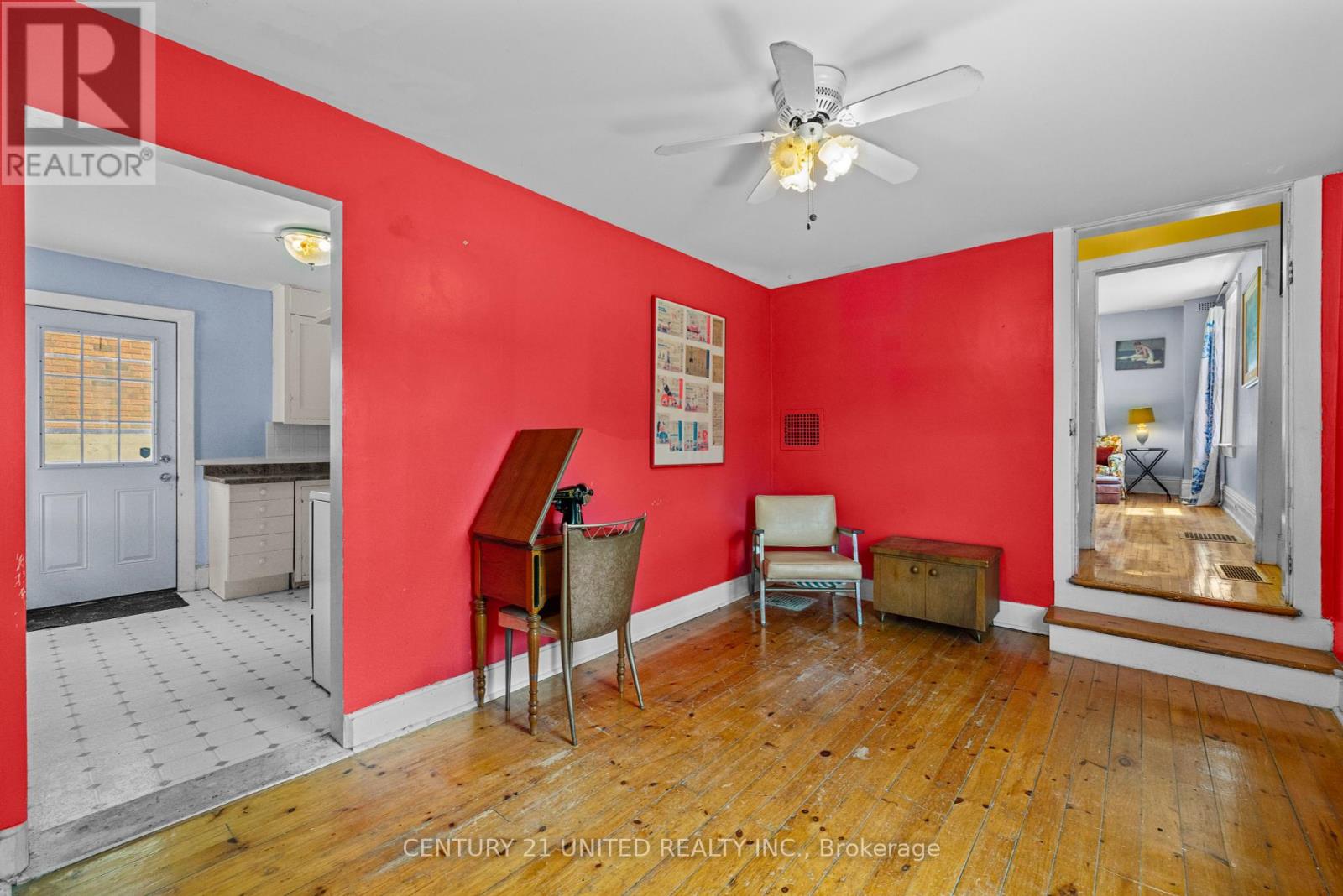 14 Kirk Street, Peterborough Central (North), Ontario  K9H 2R7 - Photo 13 - X12263984
