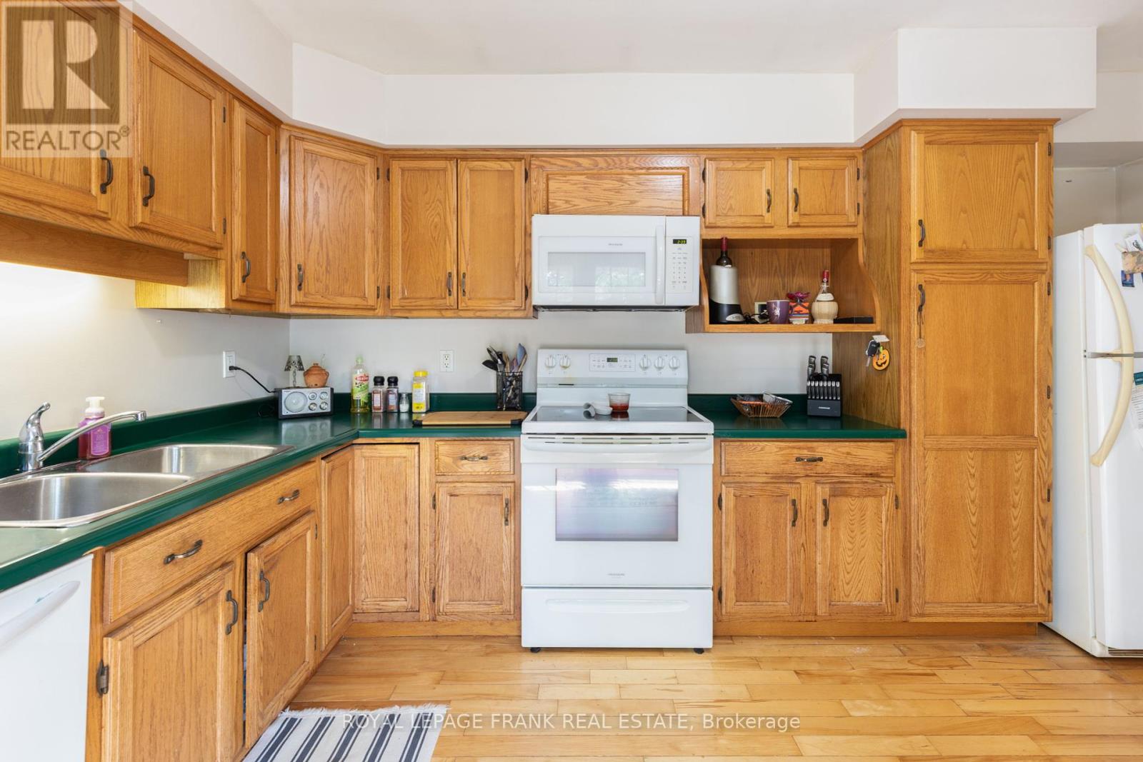 2558 Foxmeadow Road, Peterborough East (South), Ontario  K9L 1X2 - Photo 17 - X12264288