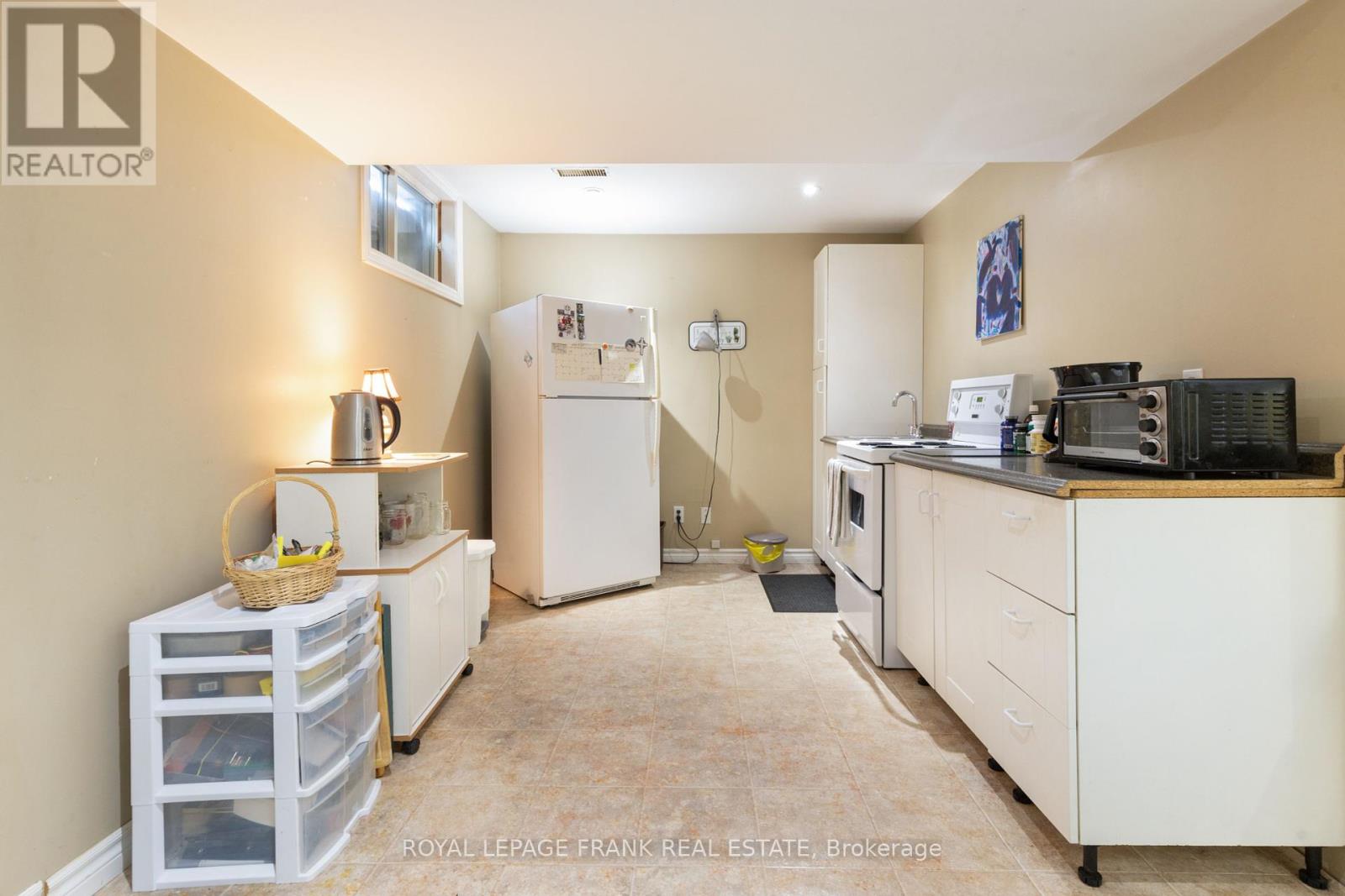 2558 Foxmeadow Road, Peterborough East (South), Ontario  K9L 1X2 - Photo 29 - X12264288