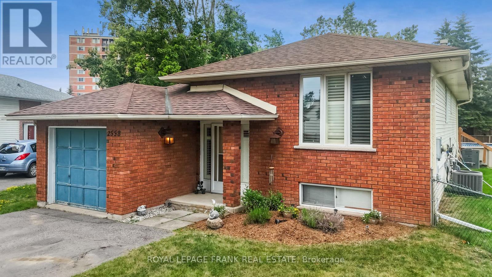 2558 Foxmeadow Road, Peterborough East (South), Ontario  K9L 1X2 - Photo 3 - X12264288