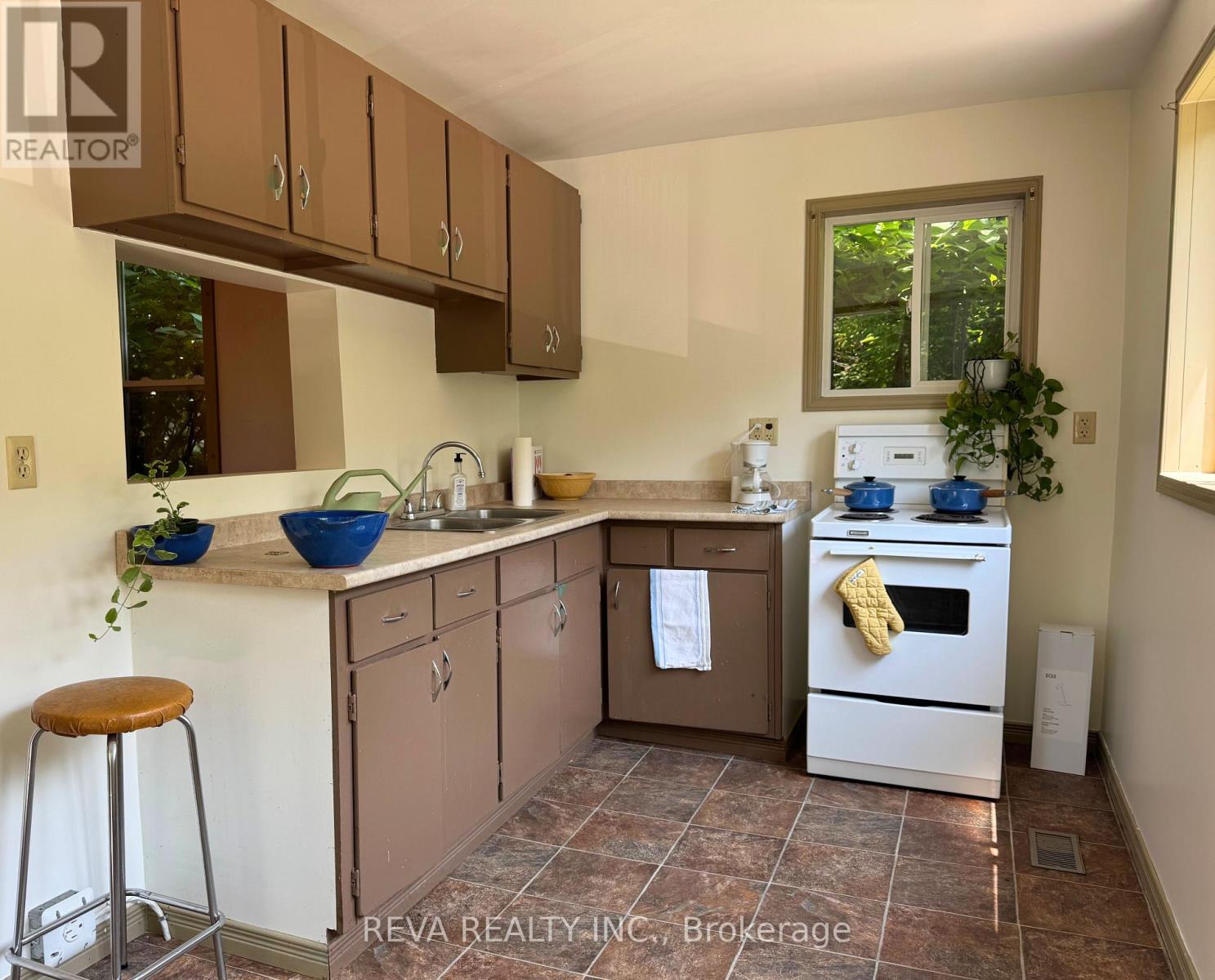 78 Bridge Street E, Bancroft (Bancroft Ward), Ontario  K0L 1C0 - Photo 3 - X12264562