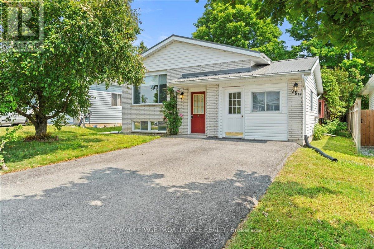 229 Russet Road, Trent Hills (Campbellford), Ontario  K0L 1L0 - Photo 1 - X12264923