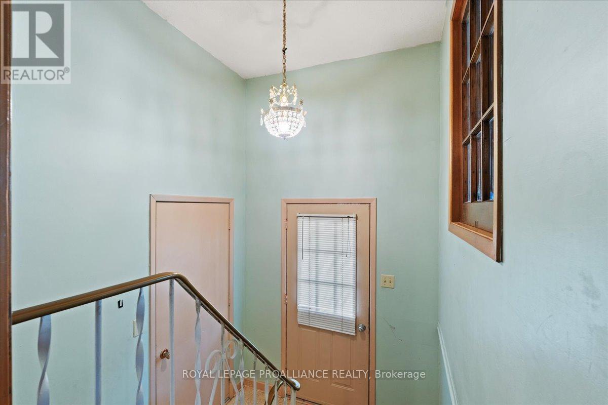 229 Russet Road, Trent Hills (Campbellford), Ontario  K0L 1L0 - Photo 2 - X12264923