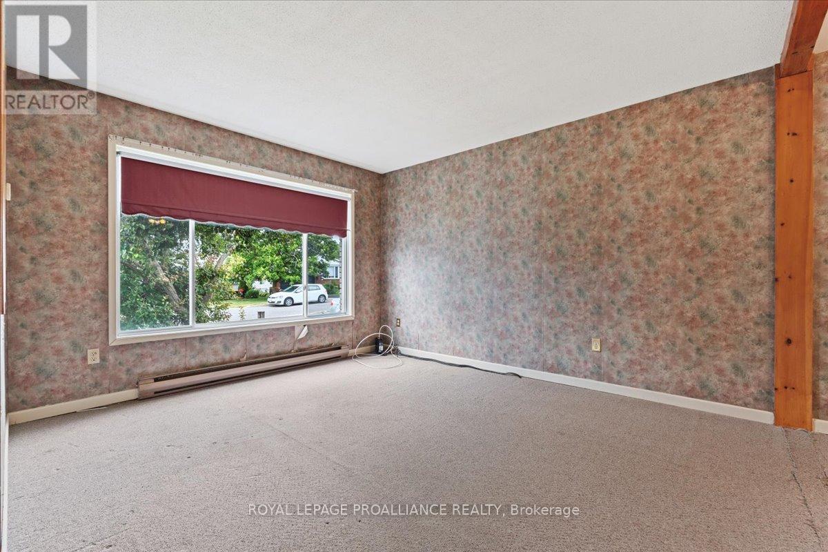 229 Russet Road, Trent Hills (Campbellford), Ontario  K0L 1L0 - Photo 6 - X12264923