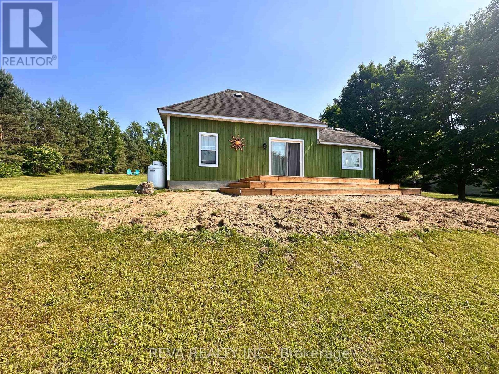 135 Village Road, Hastings Highlands (Herschel Ward), Ontario  K0L 1C0 - Photo 3 - X12264932