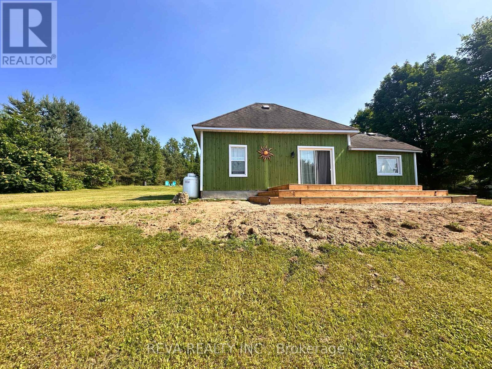 135 Village Road, Hastings Highlands (Herschel Ward), Ontario  K0L 1C0 - Photo 4 - X12264932
