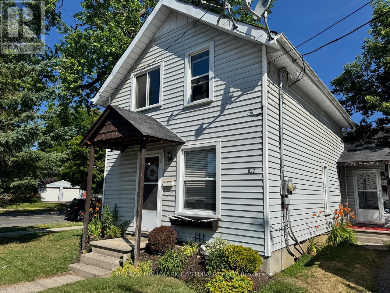 822 St. Mary's Street, Peterborough Central (South), Ontario  K9J 4H3 - Photo 3 - X12265198
