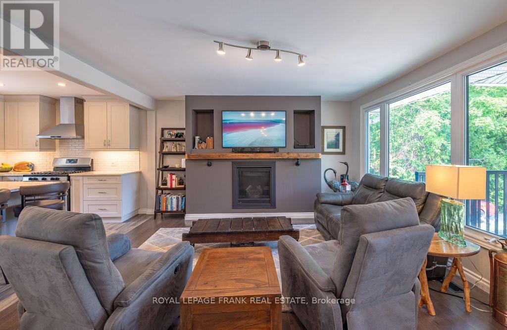 1746 Lakehurst Road, Trent Lakes, Ontario  K0L 1J0 - Photo 3 - X12265281