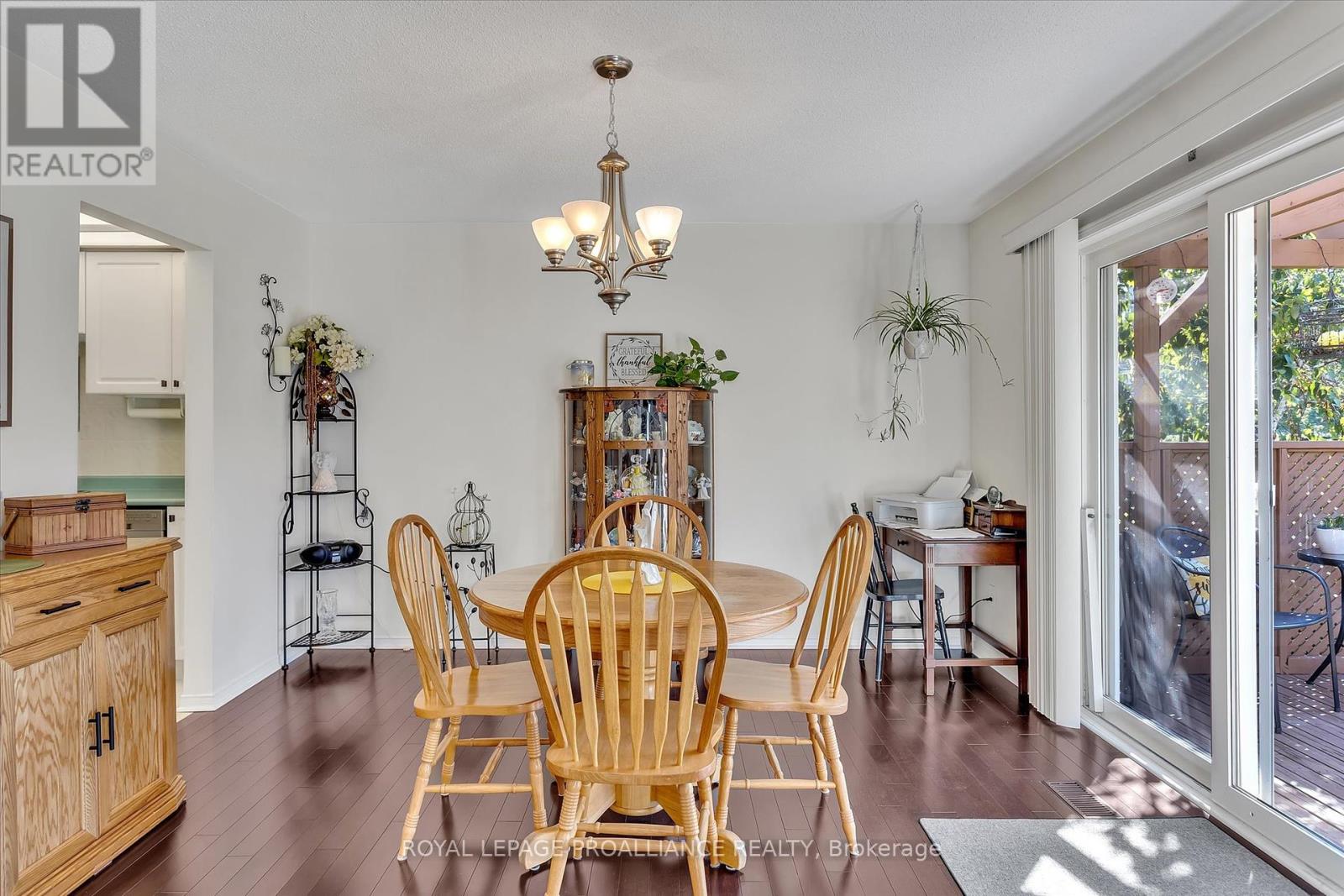 1269 Eagle Crescent, Peterborough West (North), Ontario  K9K 2K6 - Photo 11 - X12265282