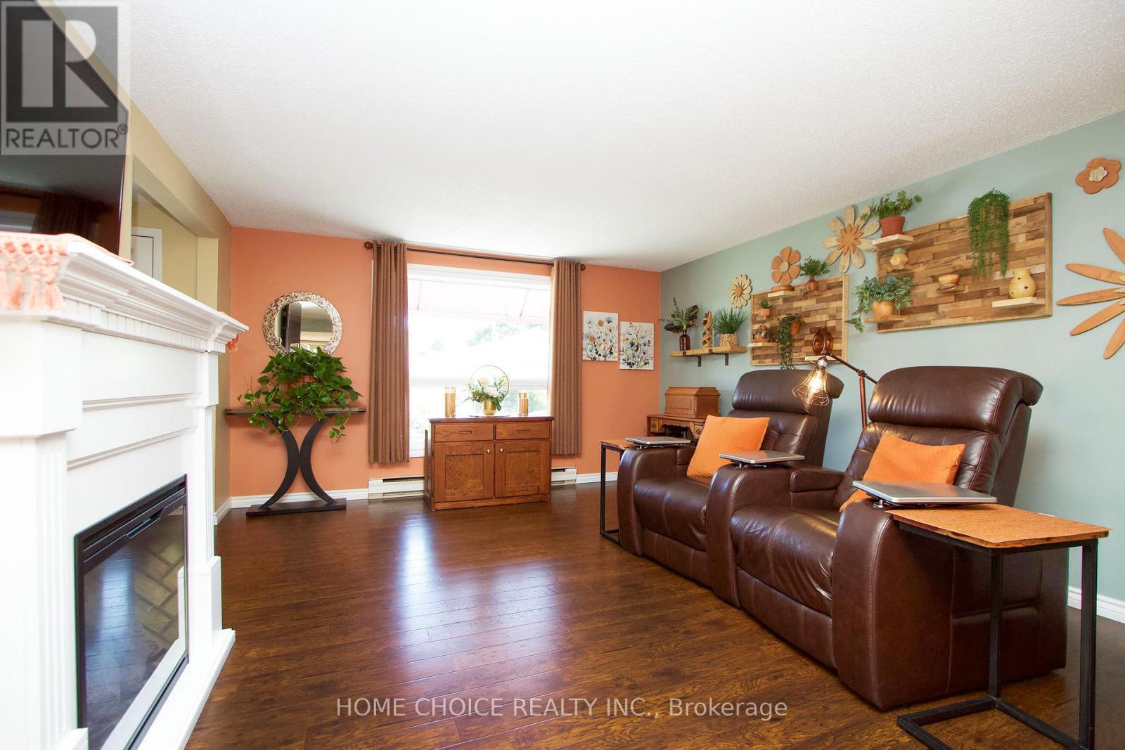 10 Eastbank Road, Clarington (Newcastle), Ontario  L1B 1A4 - Photo 6 - E12265210
