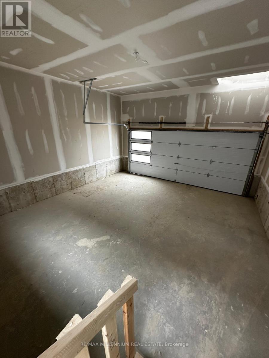 160 Alcorn Drive, Kawartha Lakes (Lindsay), Ontario  K9V 5V5 - Photo 11 - X12265781