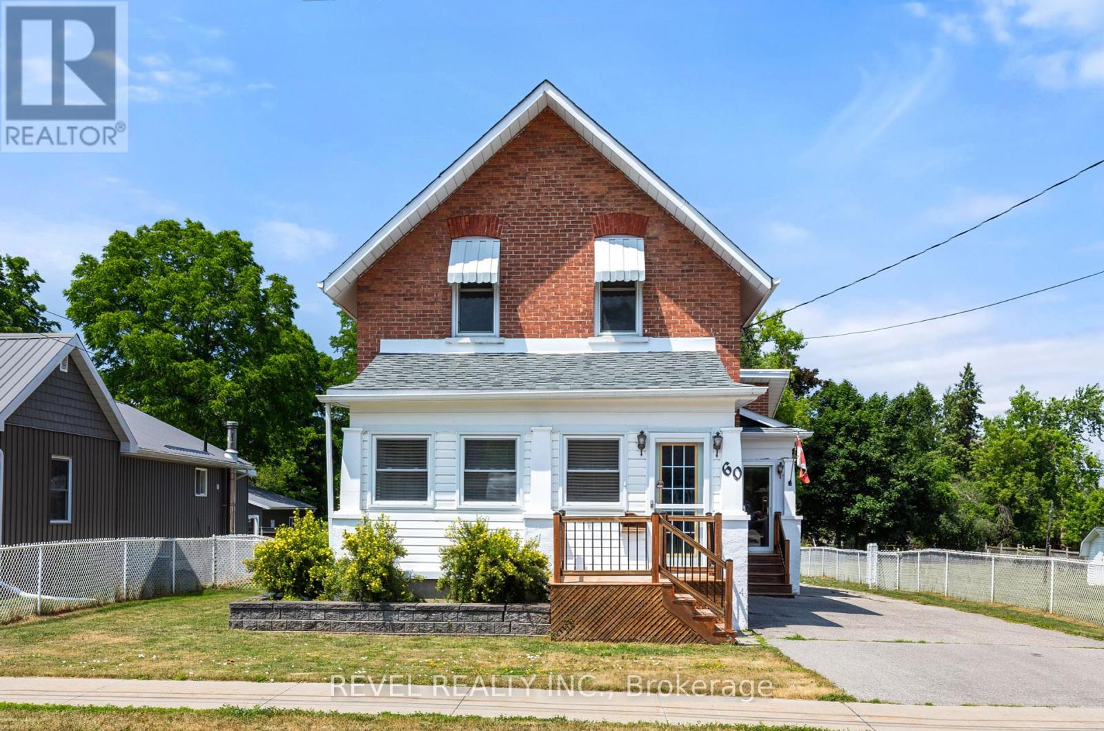 60 Elgin Street, Kawartha Lakes (Lindsay), Ontario  K9V 3W5 - Photo 2 - X12266558