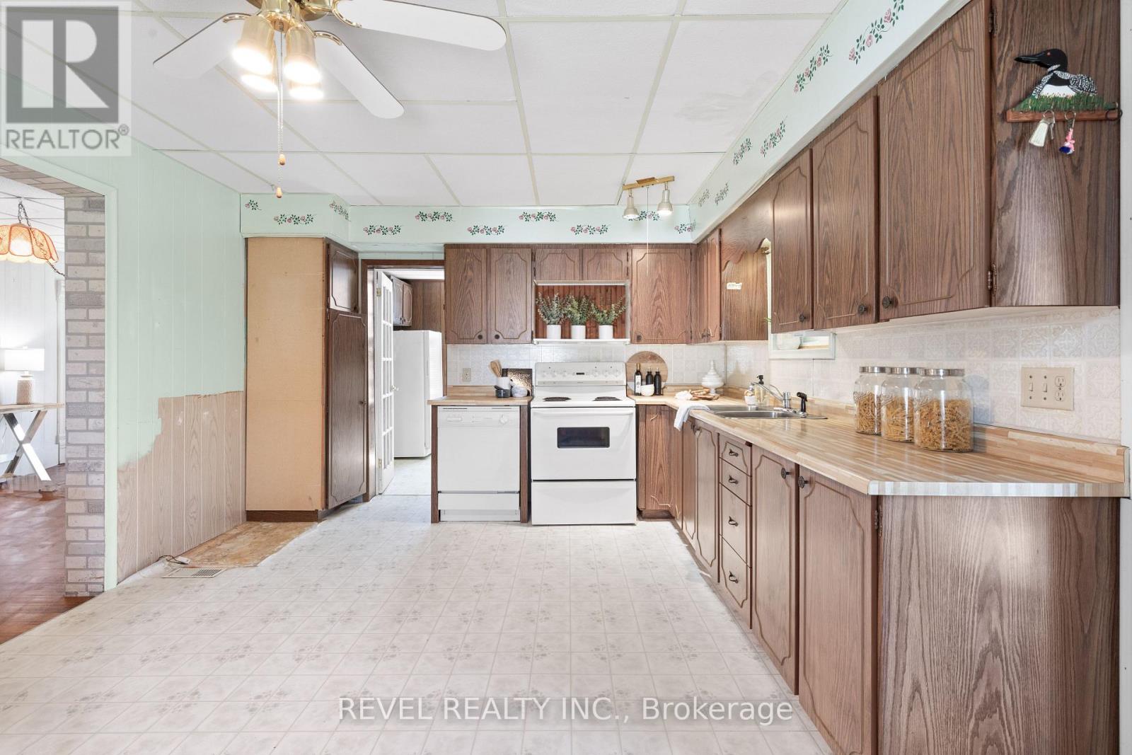 60 Elgin Street, Kawartha Lakes (Lindsay), Ontario  K9V 3W5 - Photo 21 - X12266558
