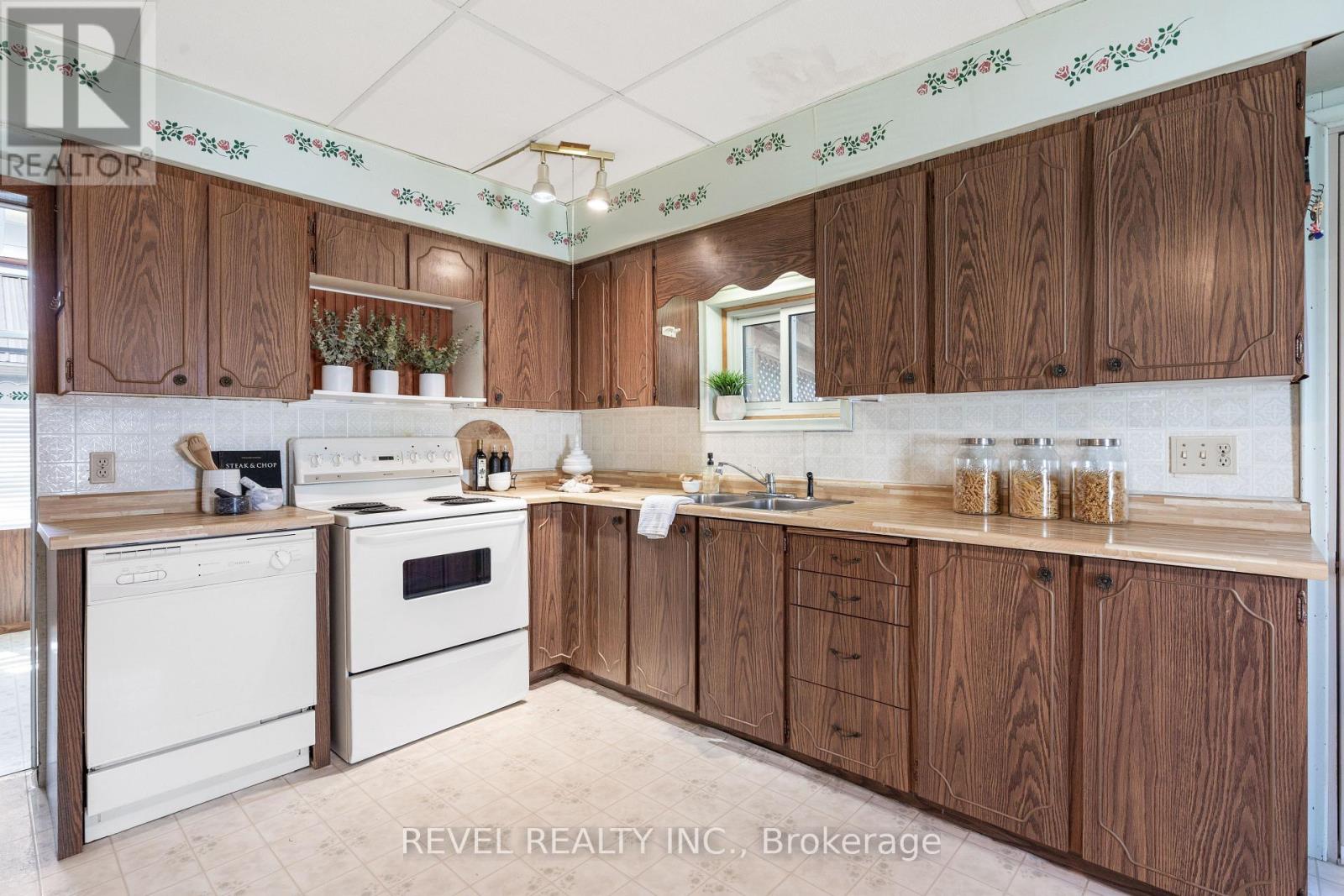 60 Elgin Street, Kawartha Lakes (Lindsay), Ontario  K9V 3W5 - Photo 22 - X12266558