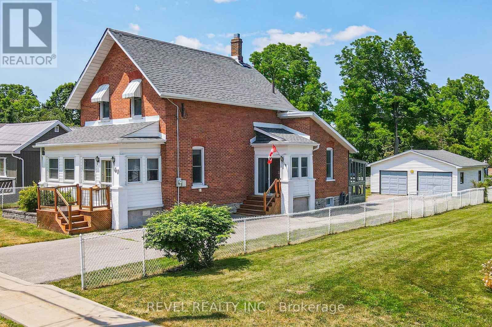 60 Elgin Street, Kawartha Lakes (Lindsay), Ontario  K9V 3W5 - Photo 3 - X12266558