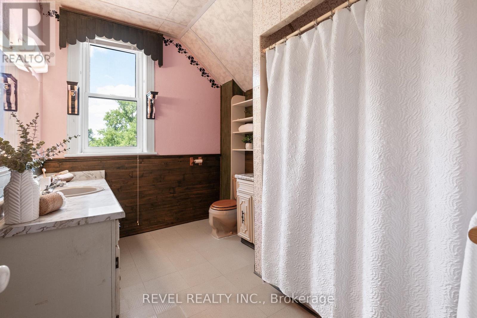 60 Elgin Street, Kawartha Lakes (Lindsay), Ontario  K9V 3W5 - Photo 35 - X12266558