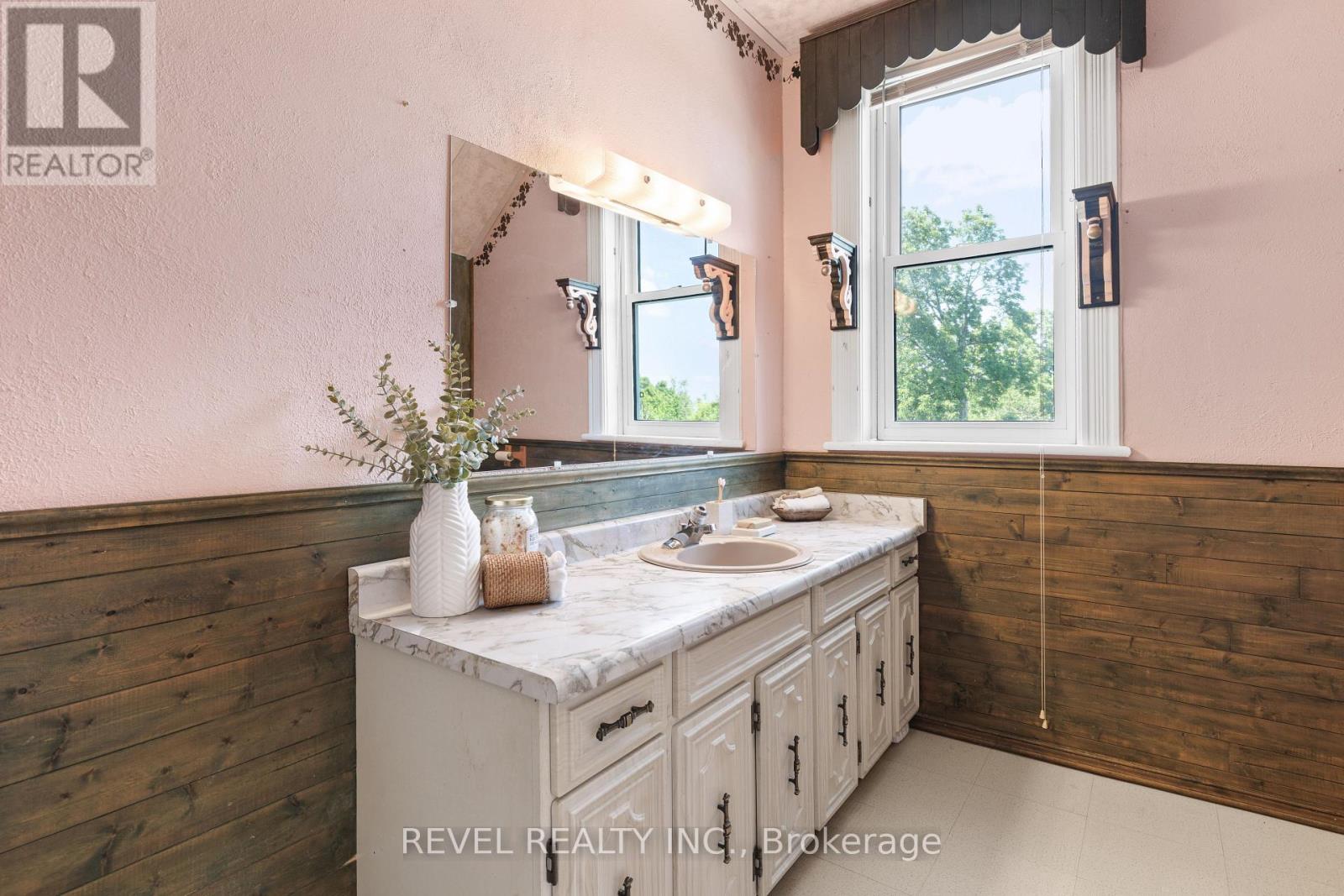 60 Elgin Street, Kawartha Lakes (Lindsay), Ontario  K9V 3W5 - Photo 36 - X12266558