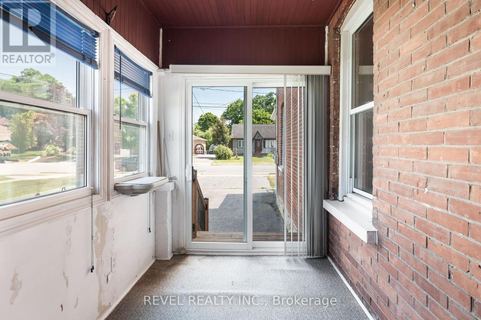 60 Elgin Street, Kawartha Lakes (Lindsay), Ontario  K9V 3W5 - Photo 39 - X12266558
