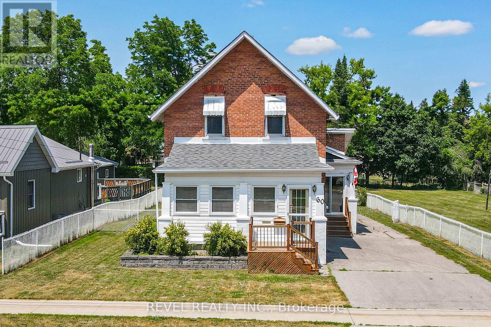 60 Elgin Street, Kawartha Lakes (Lindsay), Ontario  K9V 3W5 - Photo 4 - X12266558