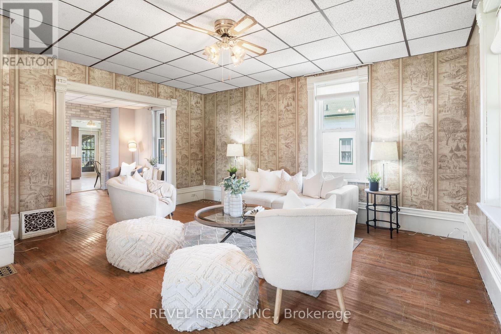 60 Elgin Street, Kawartha Lakes (Lindsay), Ontario  K9V 3W5 - Photo 7 - X12266558