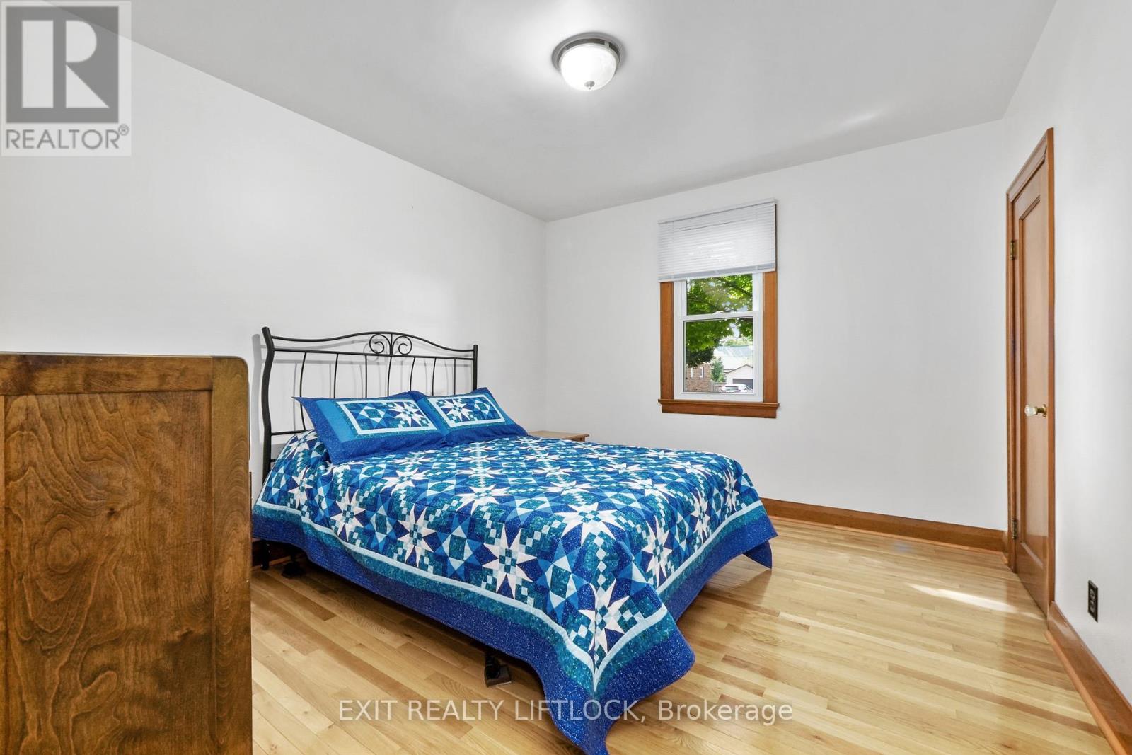 548 King George Street, Peterborough South (West), Ontario  K9J 1S4 - Photo 15 - X12266628