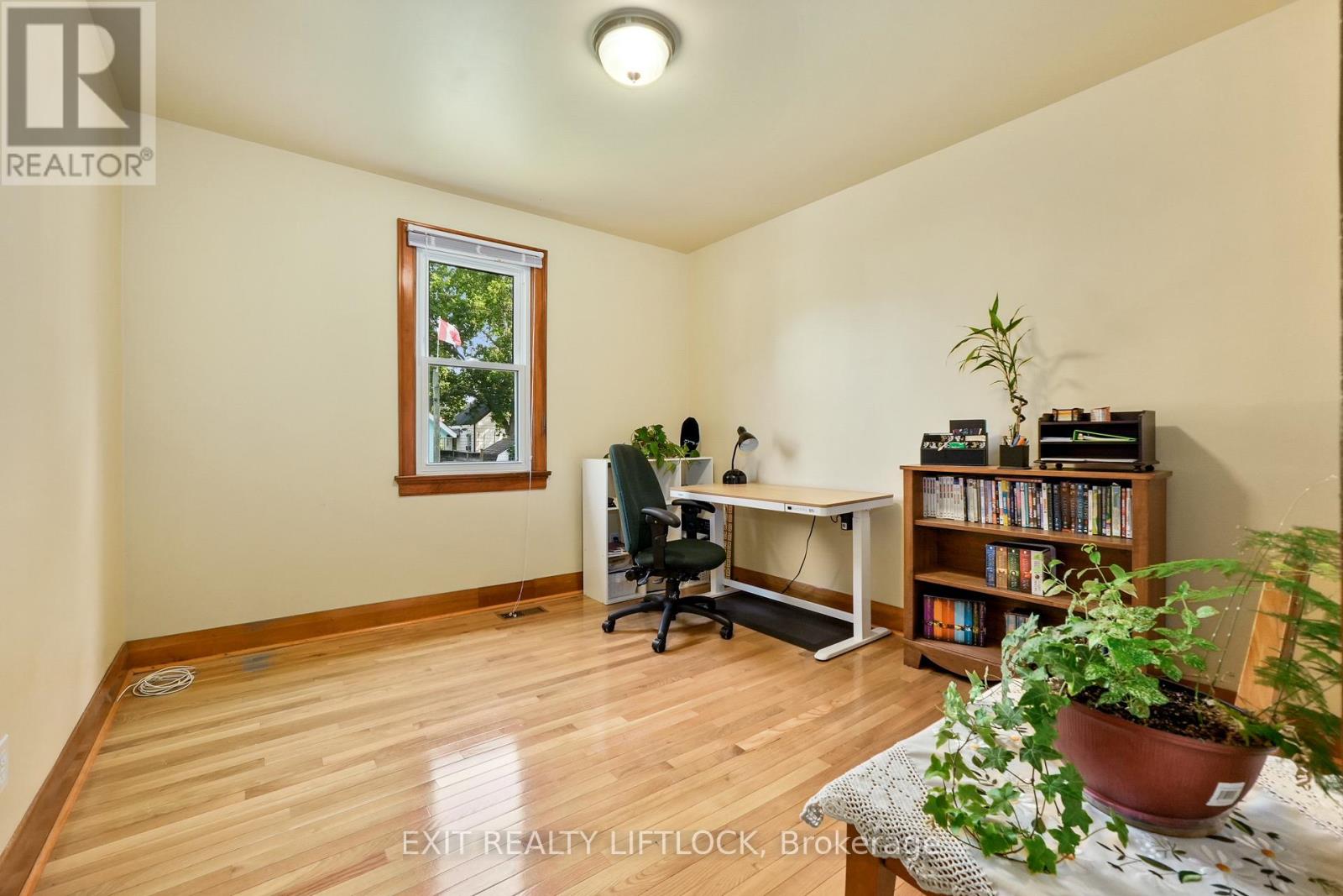 548 King George Street, Peterborough South (West), Ontario  K9J 1S4 - Photo 16 - X12266628