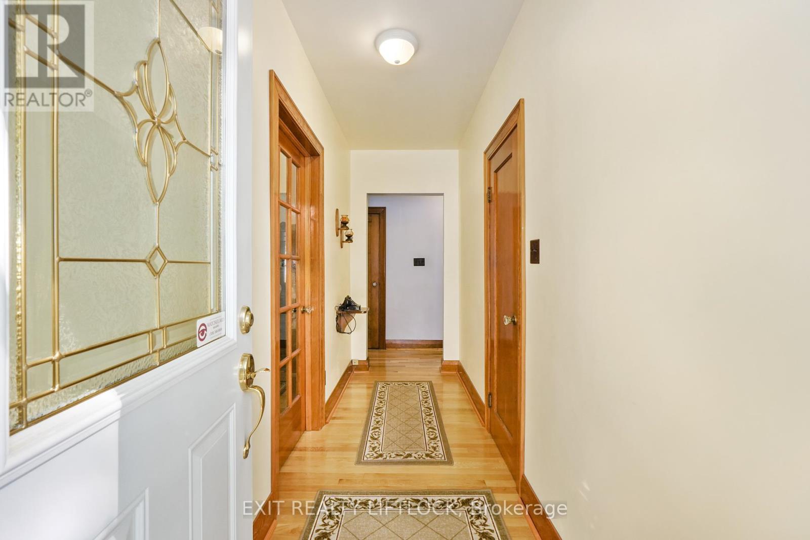 548 King George Street, Peterborough South (West), Ontario  K9J 1S4 - Photo 5 - X12266628