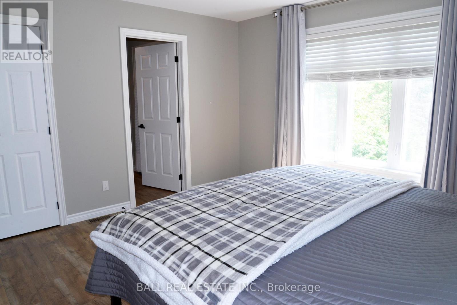 405 Philrick Drive, Trent Lakes, Ontario  K0L 1J0 - Photo 10 - X12266733