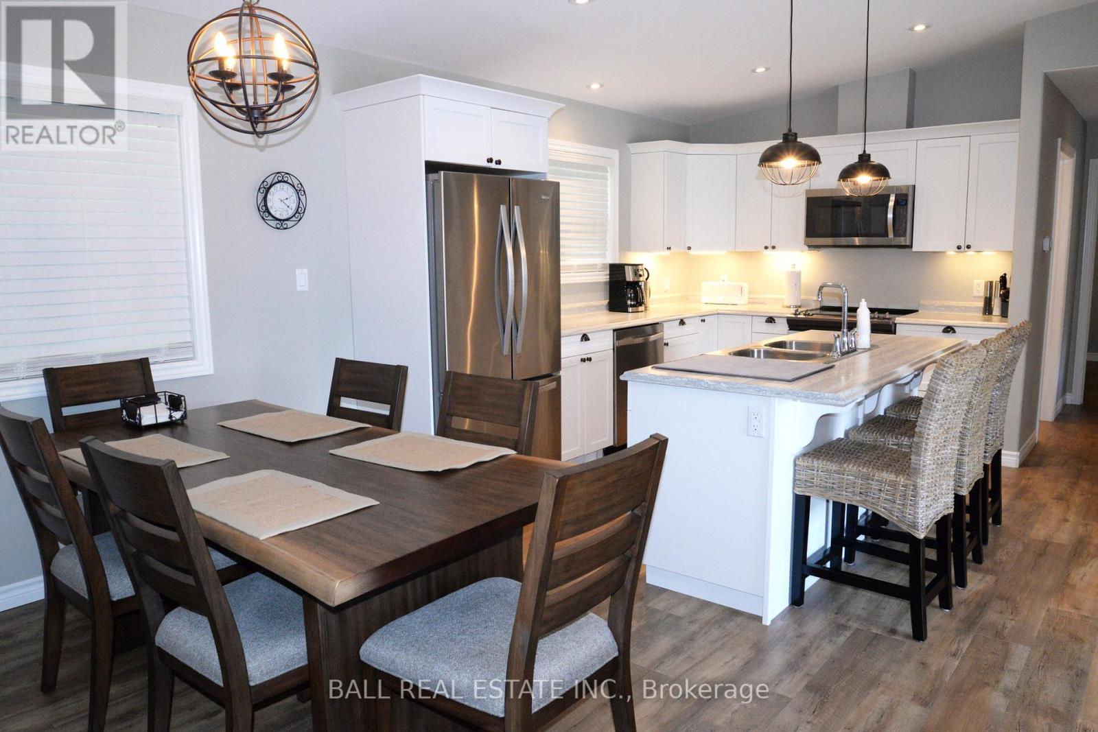 405 Philrick Drive, Trent Lakes, Ontario  K0L 1J0 - Photo 6 - X12266733