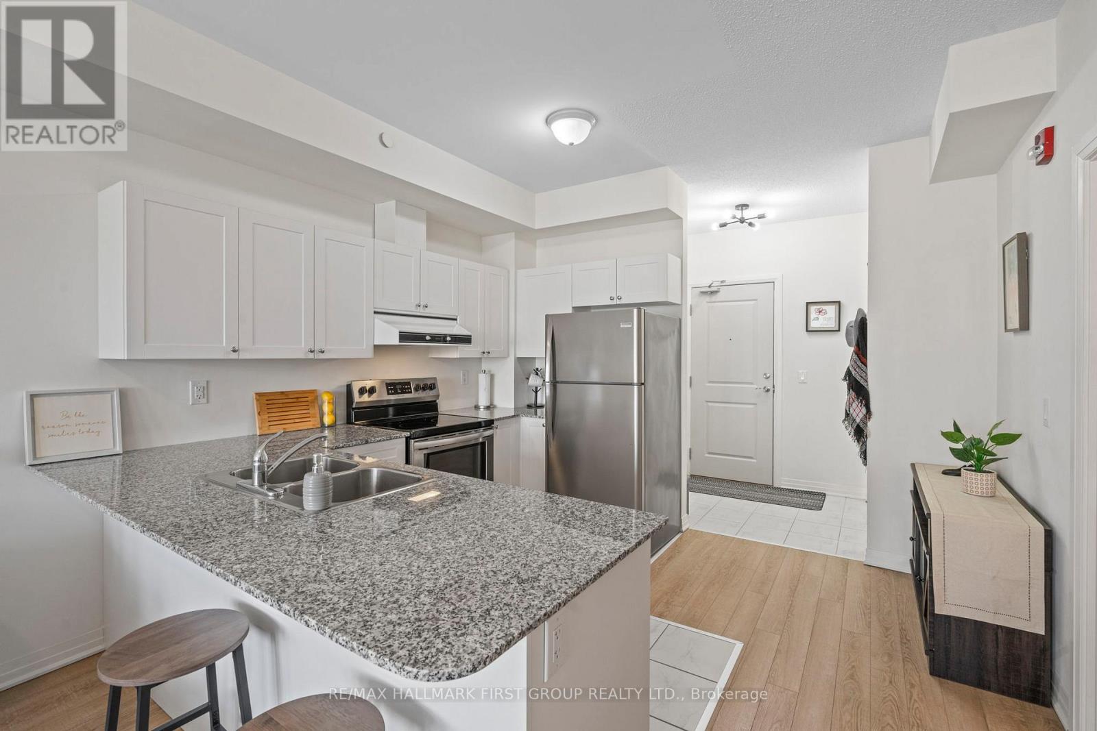 201 - 70 Shipway Avenue, Clarington (Newcastle), Ontario  L1B 0V7 - Photo 8 - E12266800
