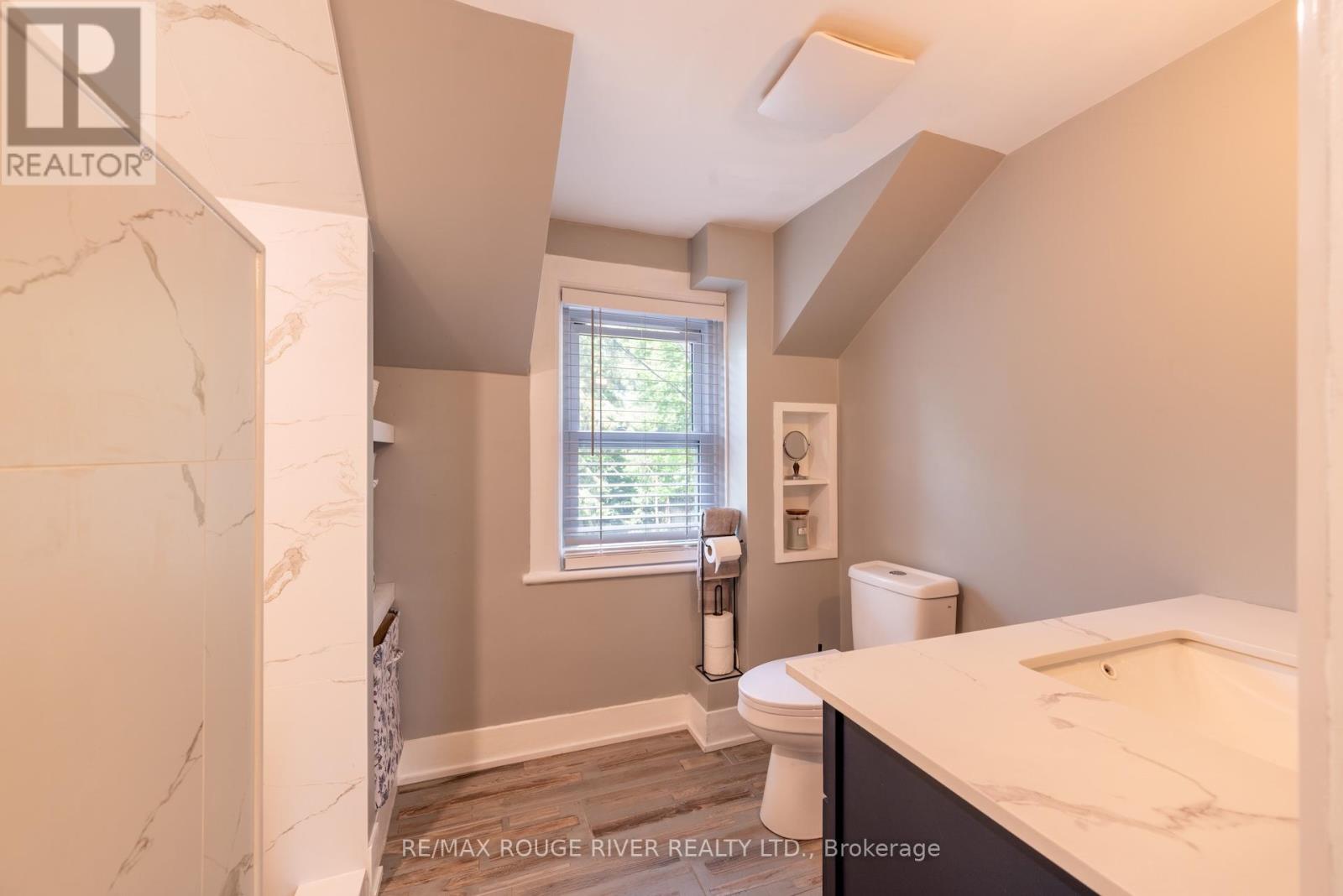469 Hopkins Avenue, Peterborough Central (Old West End), Ontario  K9H 2R9 - Photo 23 - X12266950