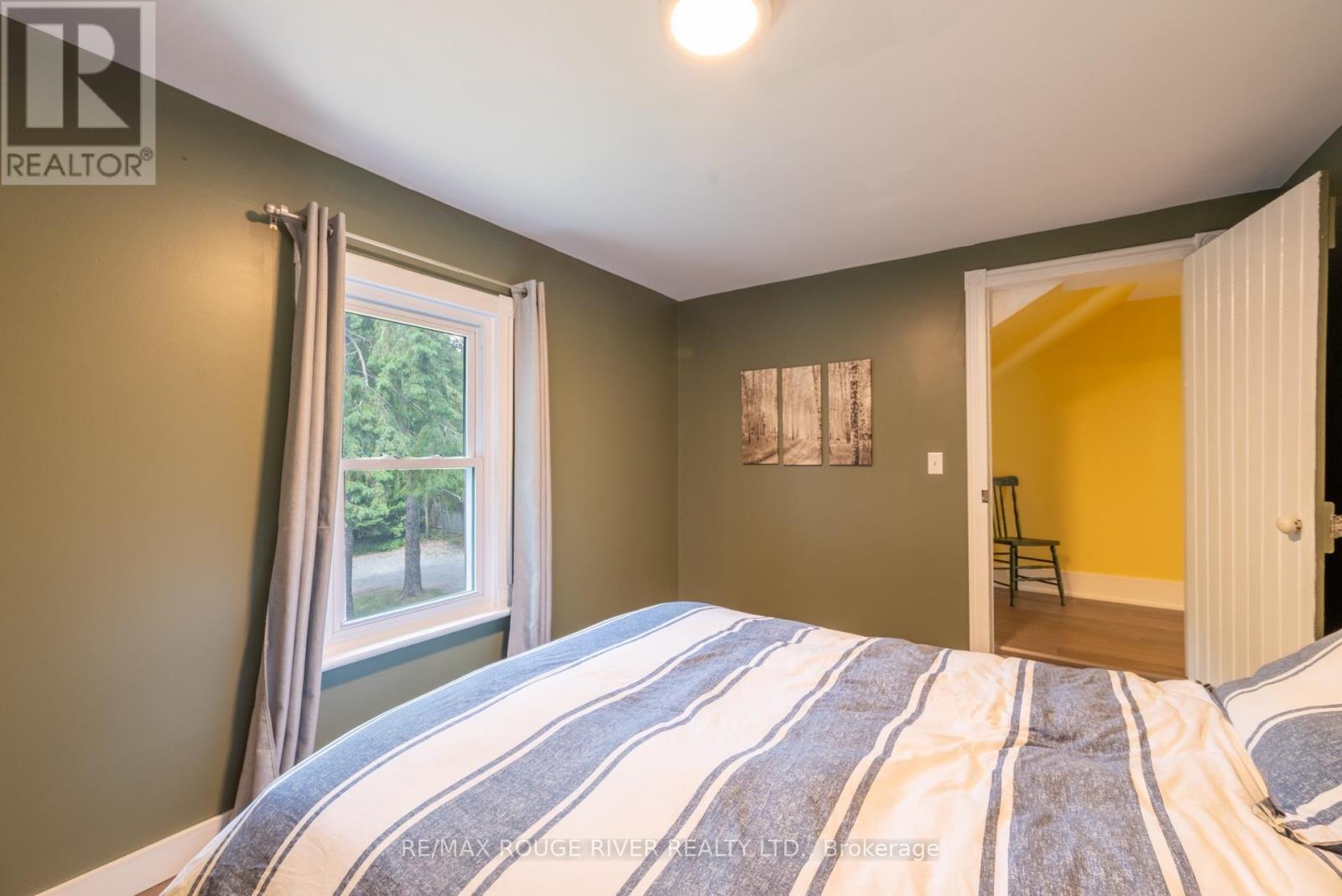 469 Hopkins Avenue, Peterborough Central (Old West End), Ontario  K9H 2R9 - Photo 28 - X12266950
