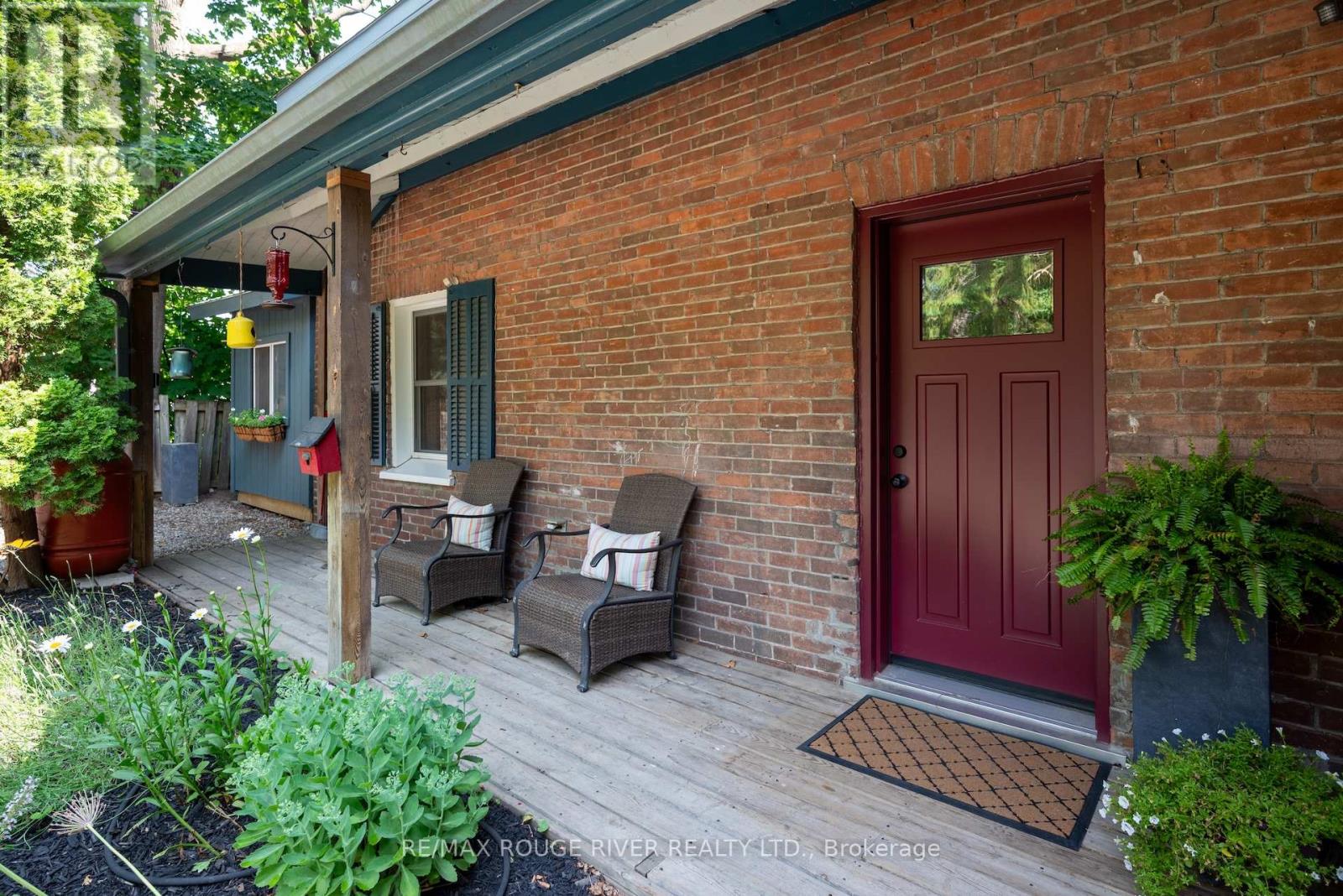 469 Hopkins Avenue, Peterborough Central (Old West End), Ontario  K9H 2R9 - Photo 5 - X12266950