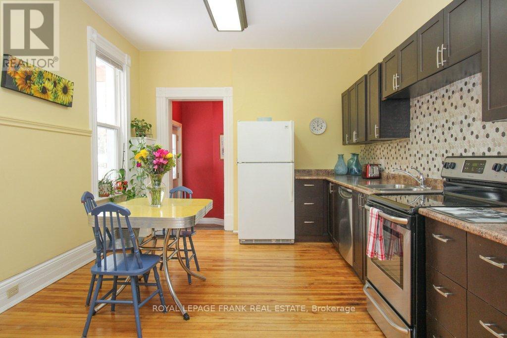 210 Mcdonnel Street, Peterborough Central (North), Ontario  K9H 2V9 - Photo 15 - X12266974