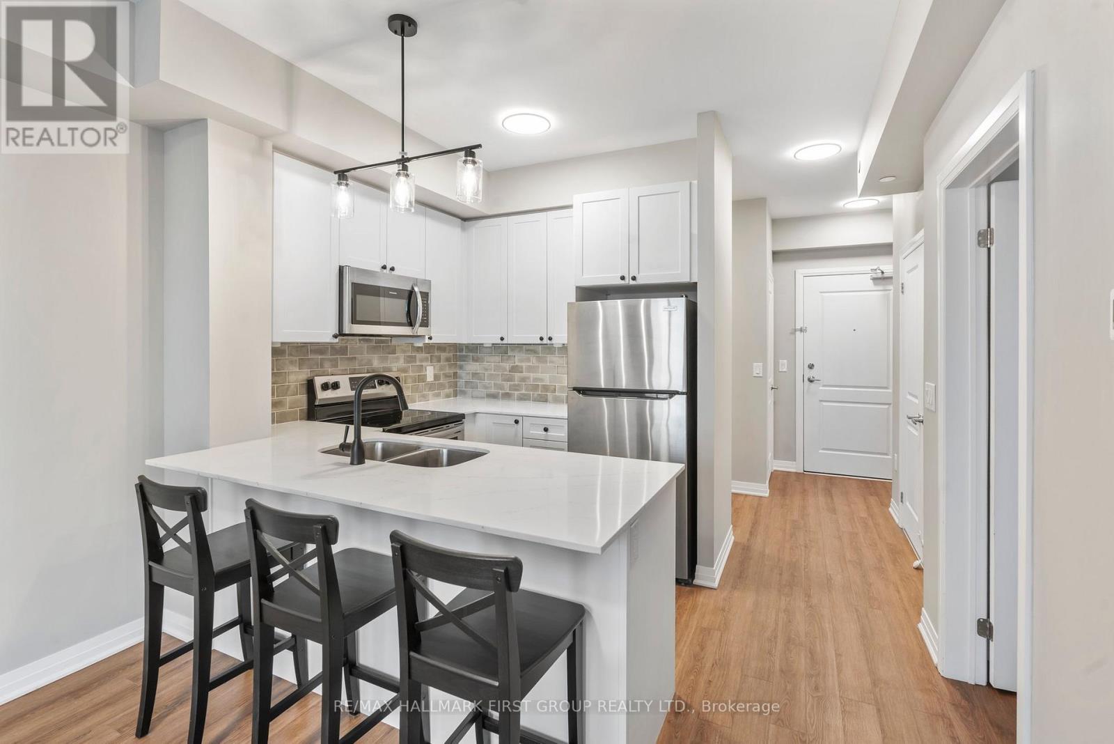315 - 65 Shipway Avenue, Clarington (Newcastle), Ontario  L1B 0W2 - Photo 2 - E12266994