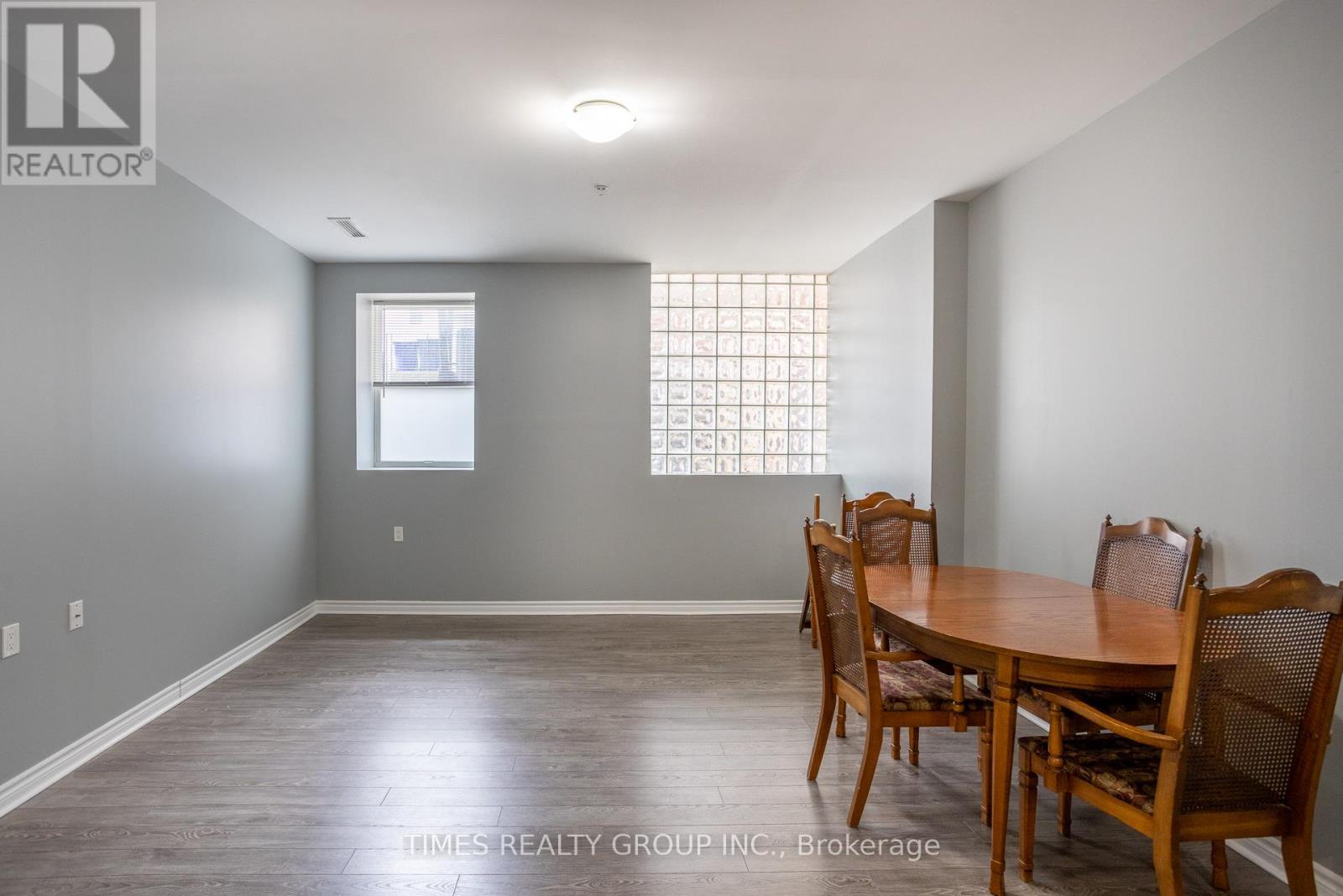105 - 384 Rogers Street, Peterborough East (Central), Ontario  K9H 7B6 - Photo 4 - X12266968