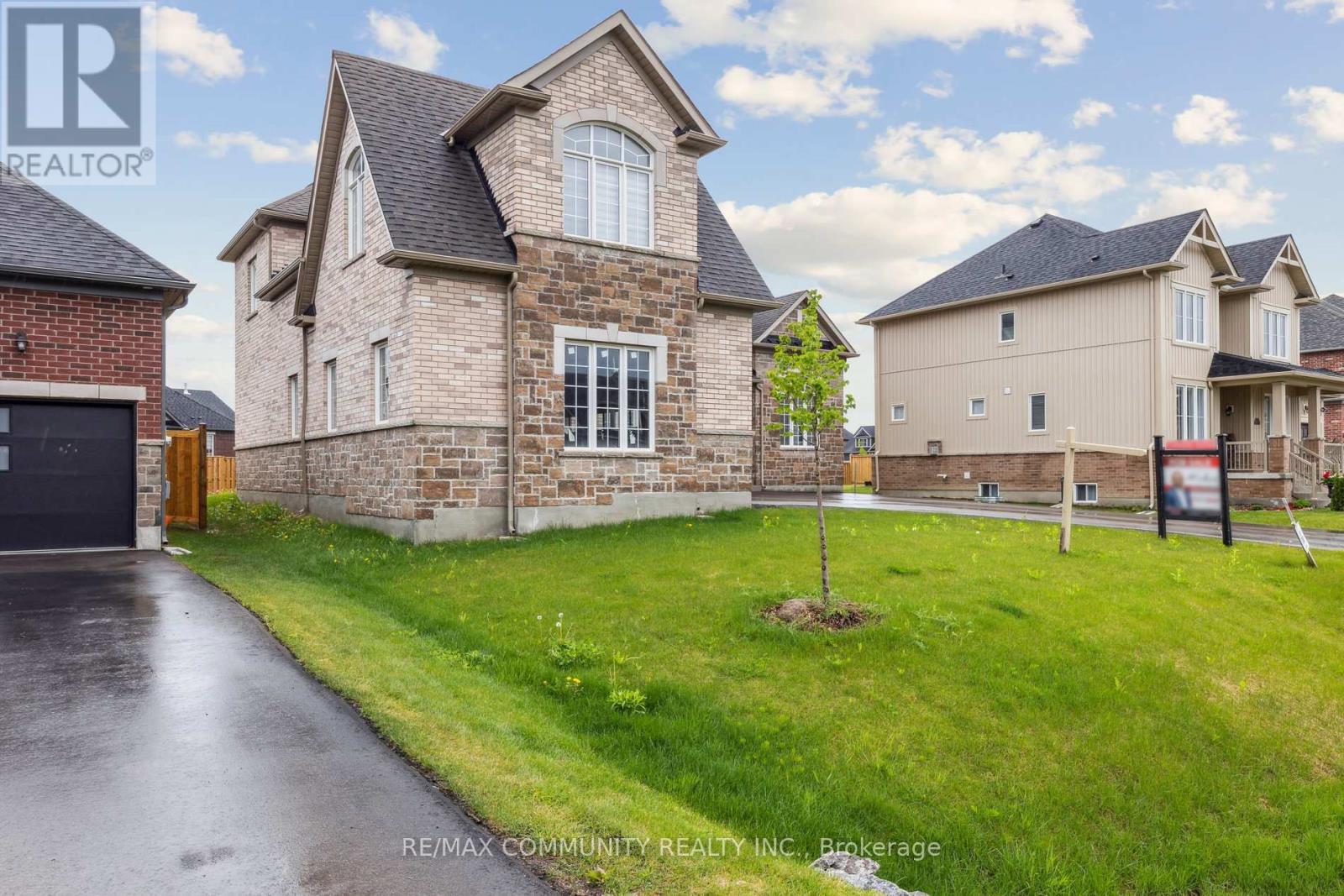 15 Golden Meadows Drive, Otonabee-South Monaghan, Ontario  K9J 0H6 - Photo 3 - X12266979