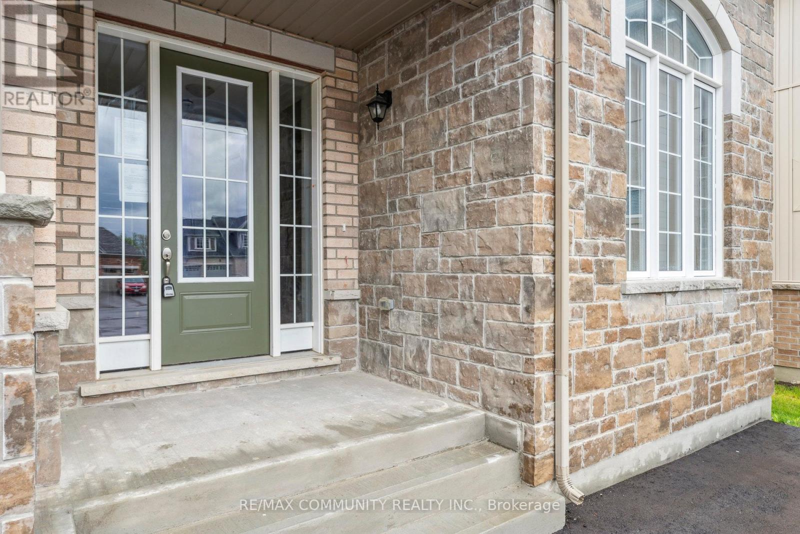 15 Golden Meadows Drive, Otonabee-South Monaghan, Ontario  K9J 0H6 - Photo 5 - X12266979