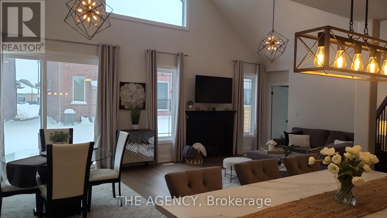 425 Melling Avenue, Peterborough North (North), Ontario  K9H 0J2 - Photo 5 - X12267299