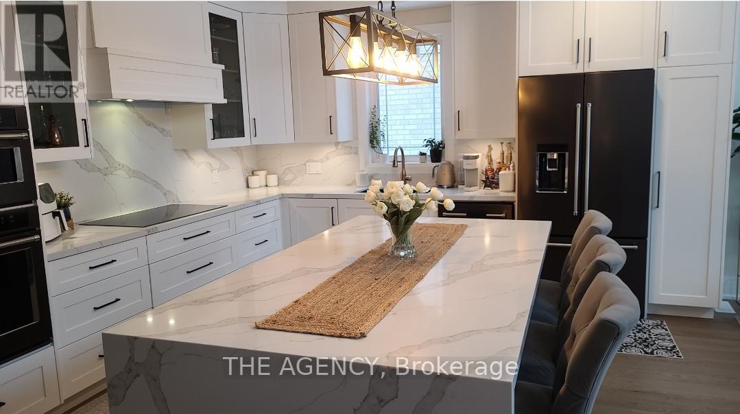 425 Melling Avenue, Peterborough North (North), Ontario  K9H 0J2 - Photo 9 - X12267299