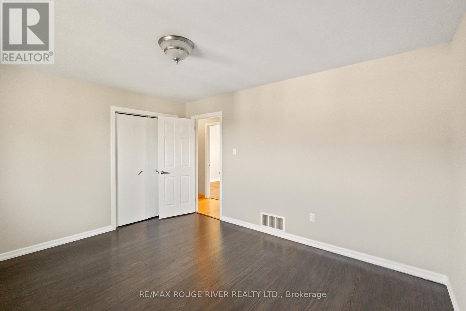 1 Applewood Crescent, Kawartha Lakes (Lindsay), Ontario  K9V 4W7 - Photo 26 - X12267718